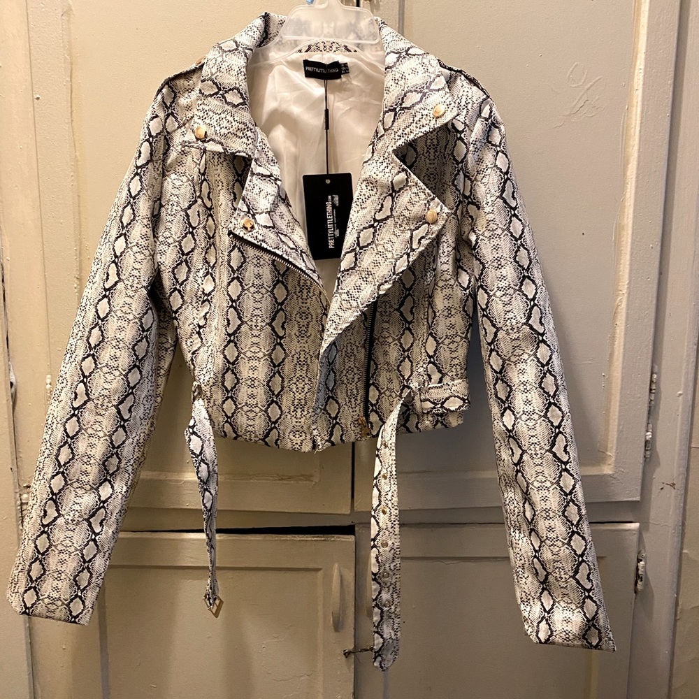 PRETTY LITTLE THING JACKET